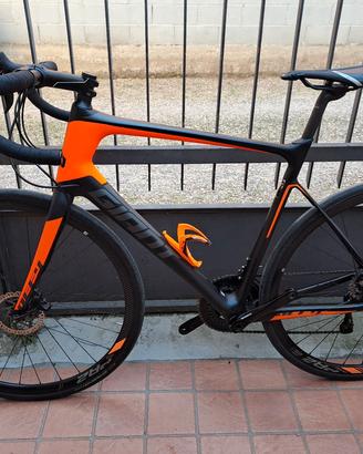 Giant Defy Advanced Full carbon 