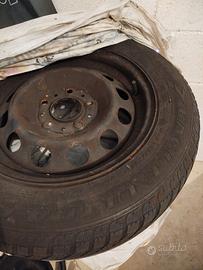 Pneumatici invernali e cerchi 205 60 R15