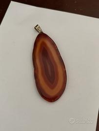 Ciondolo con minerale