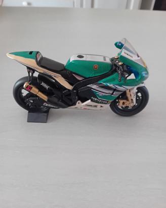 yamaha m1 valentino rossi 