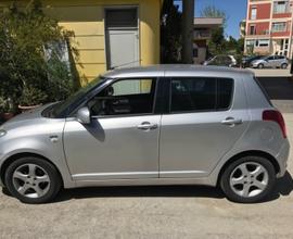 SUZUKI Swift - 2009
