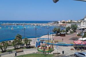 Bivani con terrazza vista mare p.zza sferracavallo