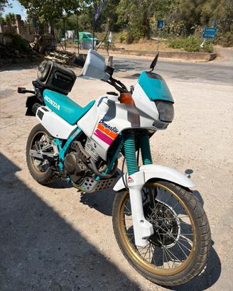 Honda dominator