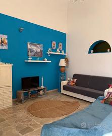 Bilocale arredato con giardino