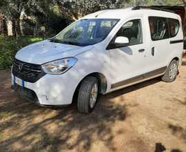 Auto dacia dokker allestita per disabili