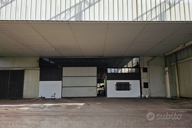 Rimessaggio / Deposito / autorimessa / Capannone