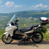 PARABREZZA ISOTTA PER HONDA INTEGRA 700/750