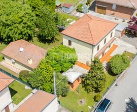 Villa unifamiliare con ampio Giardino e Accessori