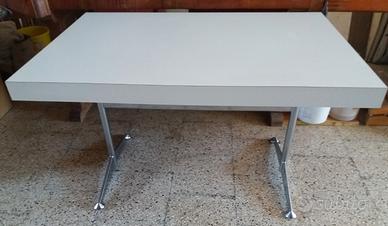 Tavoli e tavolini a scelta