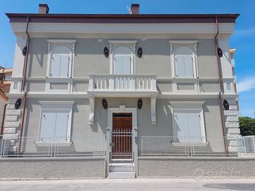 In centro, a due minuti a piedi dal mare, nuovo