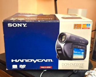 Sony Handycam DCR-DVD205E