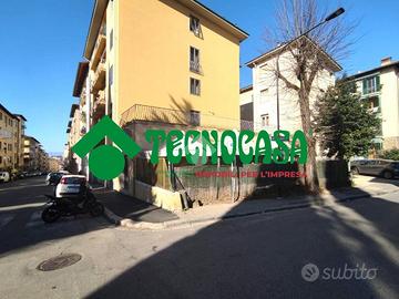 NEGOZIO A FIRENZE