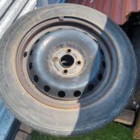 4 cerchi con pneumatici 185/65/R15