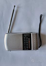 Radio portatile vintage Sony ICf-8 AM/FM a pile