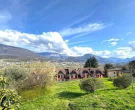 DESTRA ADIGE: GRANDE TERRENO EDIFICABILE!