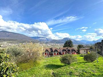 DESTRA ADIGE: GRANDE TERRENO EDIFICABILE!