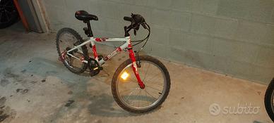 Bici con ruote da 20", 5 velocità