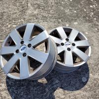 Cerchi in lega Ford Fusion R16 + Pneumatici
