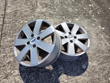 Cerchi in lega Ford Fusion R16 + Pneumatici
