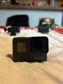 GoPro Hero 5 Black + accessori