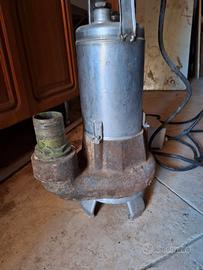 Pompa idraulica a immersione