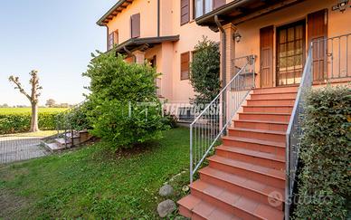 SPLENDIDA VILLETTA A SCHIERA IN ZONA TRANQUILLA A