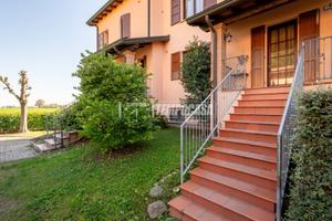 SPLENDIDA VILLETTA A SCHIERA IN ZONA TRANQUILLA A