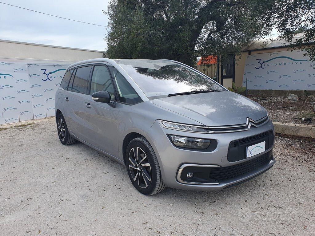 Citroen Grand C4 SpaceTour.