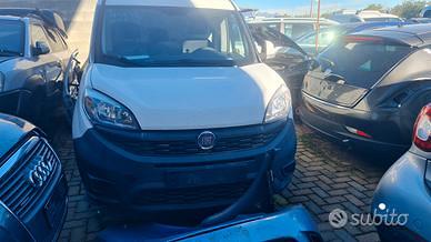 Ricambi Fiat Doblò 2019 cofano paraurti anteriore
