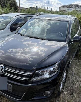 Tiguan anno 2012 4 ruote motrici nero