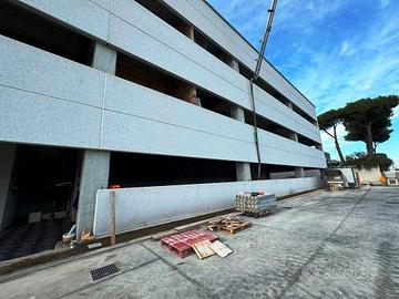 Immobile di 350 m² con 1 locale a Carinaro