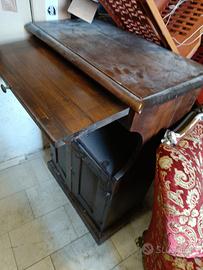 mobiletto in legno 