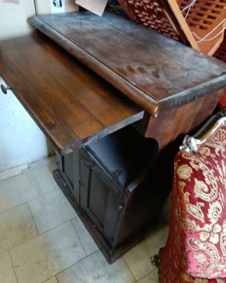 mobiletto in legno 