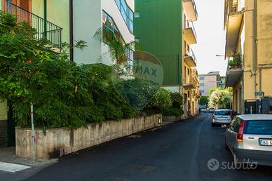 Locale Commerciale - Acireale