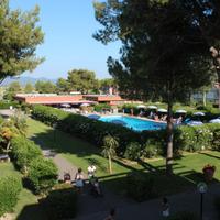 Bilocale con terrazza in residence con piscina