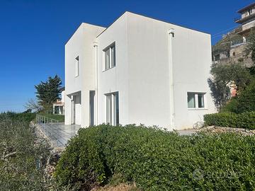 Villa panoramica nuova costruzione - villaciambra