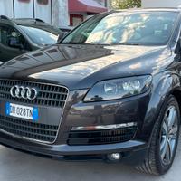 Audi Q7 3.0 V6 TDI 233CV quattro tiptronic