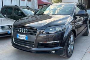 Audi Q7 3.0 V6 TDI 233CV quattro tiptronic
