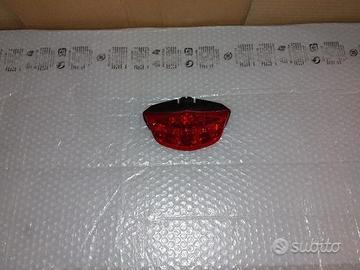 Faro posteriore ducati monster 696 796 1100