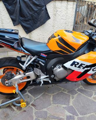 honda cbr 1000 rr repsol