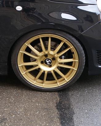 Fondmetal 9RR Abarth 7jx18+215/35 18