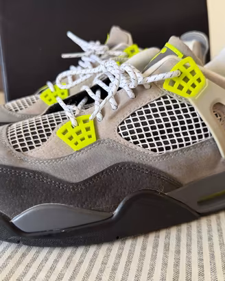 Air Jordan 4 SE Retro Neon 95 – EDIZIONE SPECIALE 