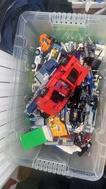 scatole contenenti Lego