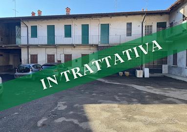 CASA DI CORTE A CASATENOVO