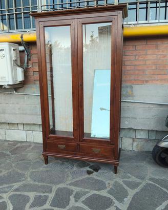 vetrina in legno arte povera
