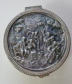Antico portagioie inizio ‘900 in metallo lavorato