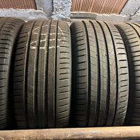 Gomme Pirelli 215/50 R18