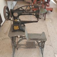 Macchina da cucire del calzolaio vintage 