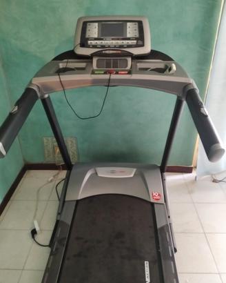 Tapis Roulant XT900 HRC BT semi-nuovo