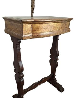 Consolle liturgica e crocifisso fine 700.